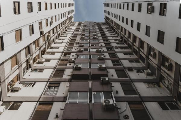 Ускоренные судебные разбирательства против лиц, незаконно занявших жилье